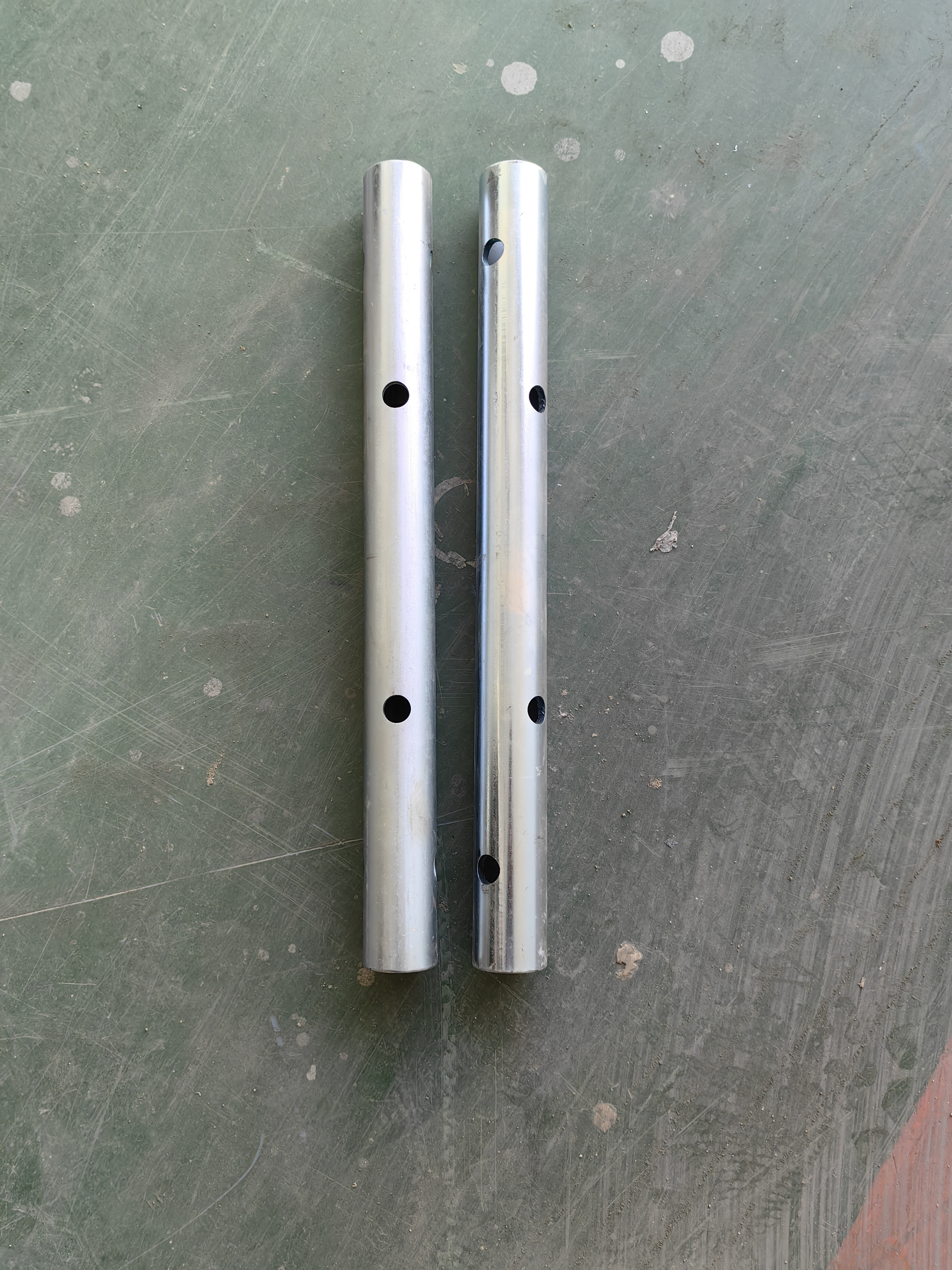 Aluminum ladder truss coupling pins