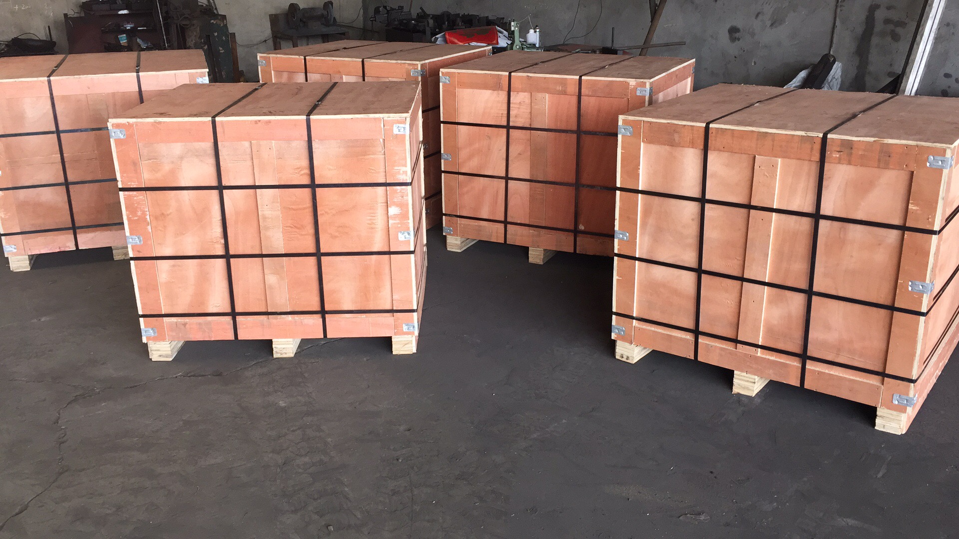 Scaffolding pins packing